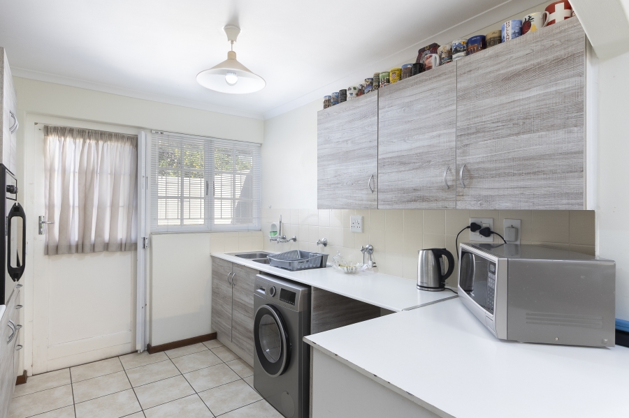 To Let 3 Bedroom Property for Rent in Helena Heights Western Cape